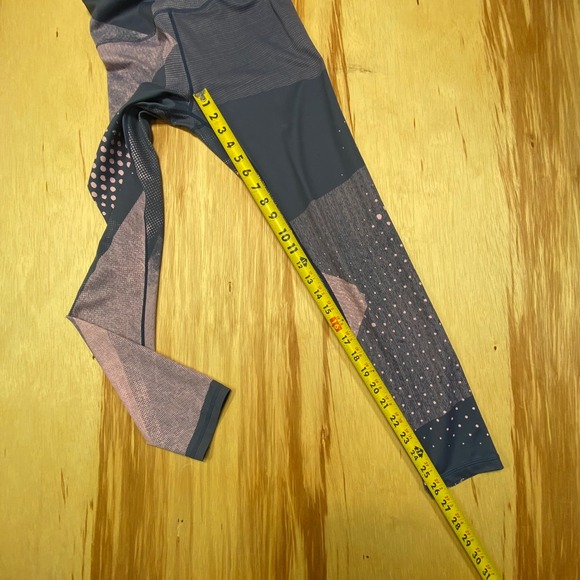 ZYIA Active Radical Light n Tight Leggings Hi-Rise Women's‎ Size M Pink Purple - Picture 4 of 9